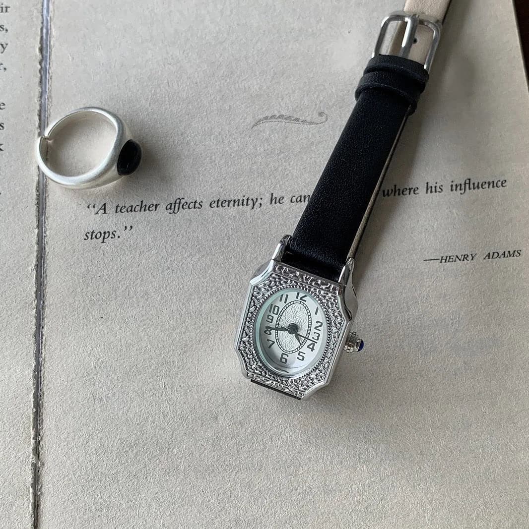 IEKE Vintage Engraved Quartz Ladies Watch — image 3