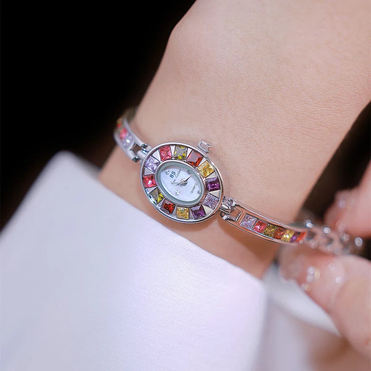 Elegant Luxury Zircon Quartz Watch for Women — image 7