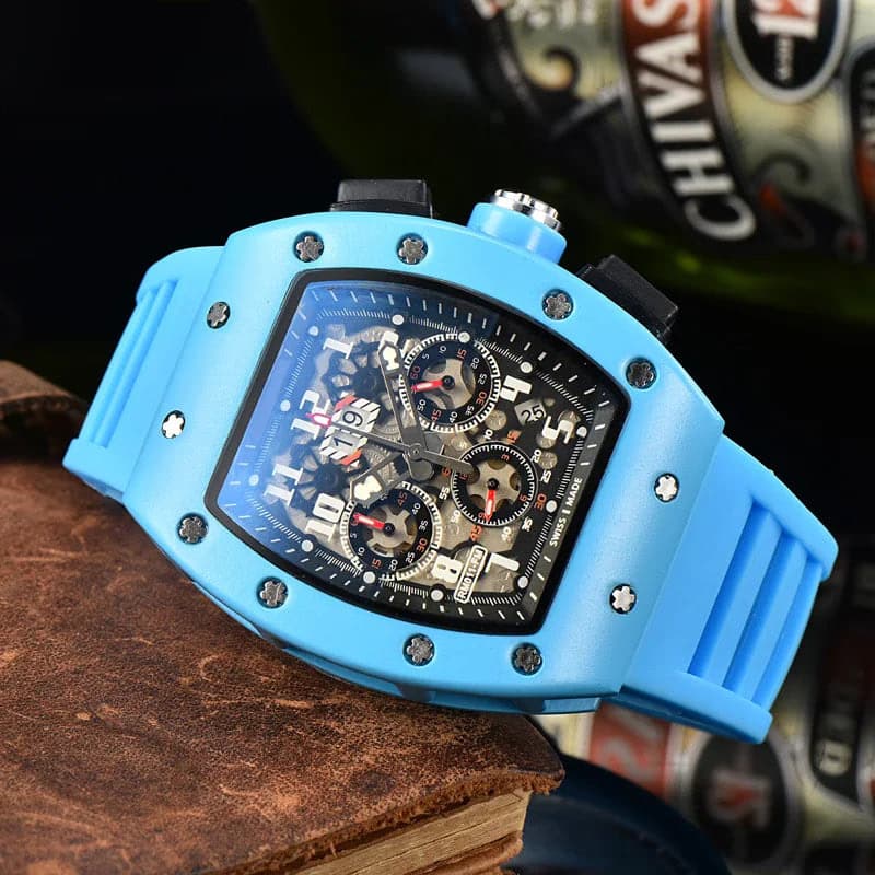 Luxury Men's Quartz Watches with Calendars - 2024 Trend — image 6