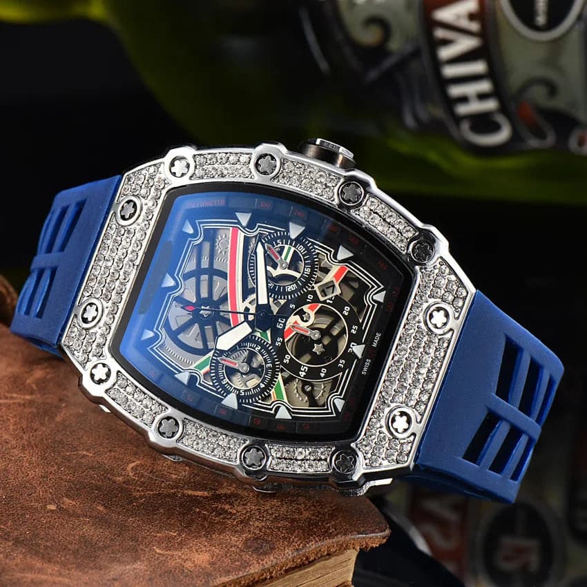 Luxury Diamond Quartz Watch — image 3