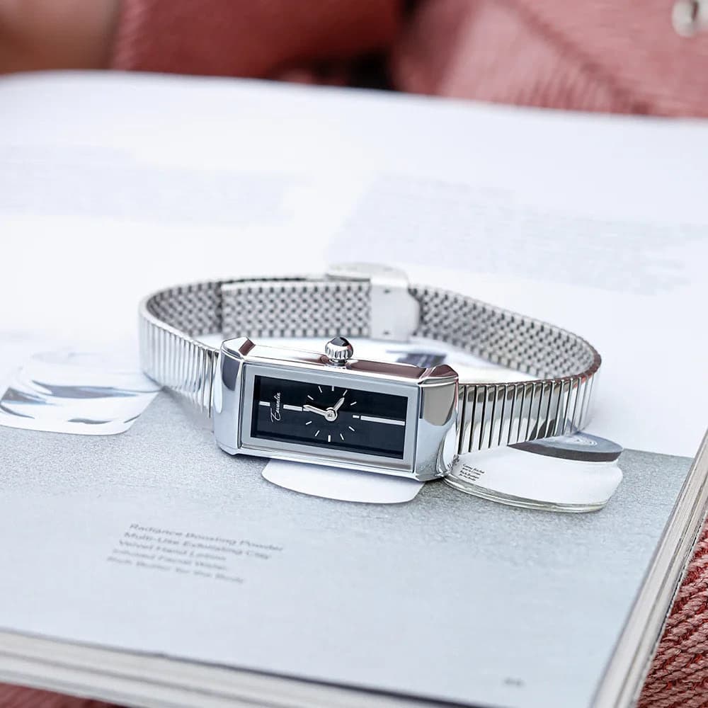 Elegant Gold Ladies' Watch with Narrow Strap — image 2