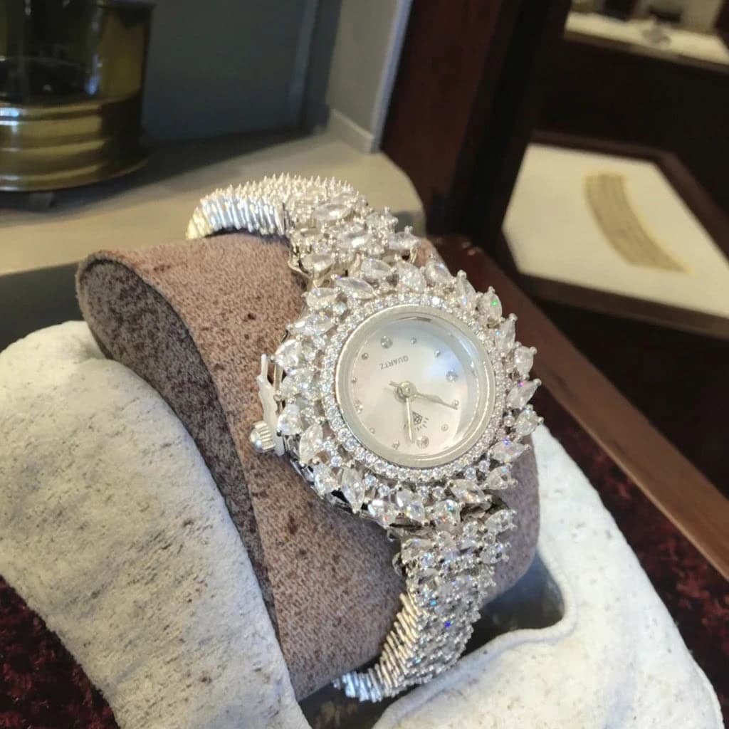 Elegant Zircon Quartz Women's Watch with LED & Steel Band — image 3